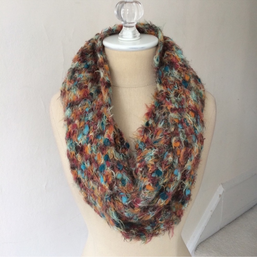 Super Soft Chunky Knit Multicolor Infinity Scarf - Picture 1 of 5